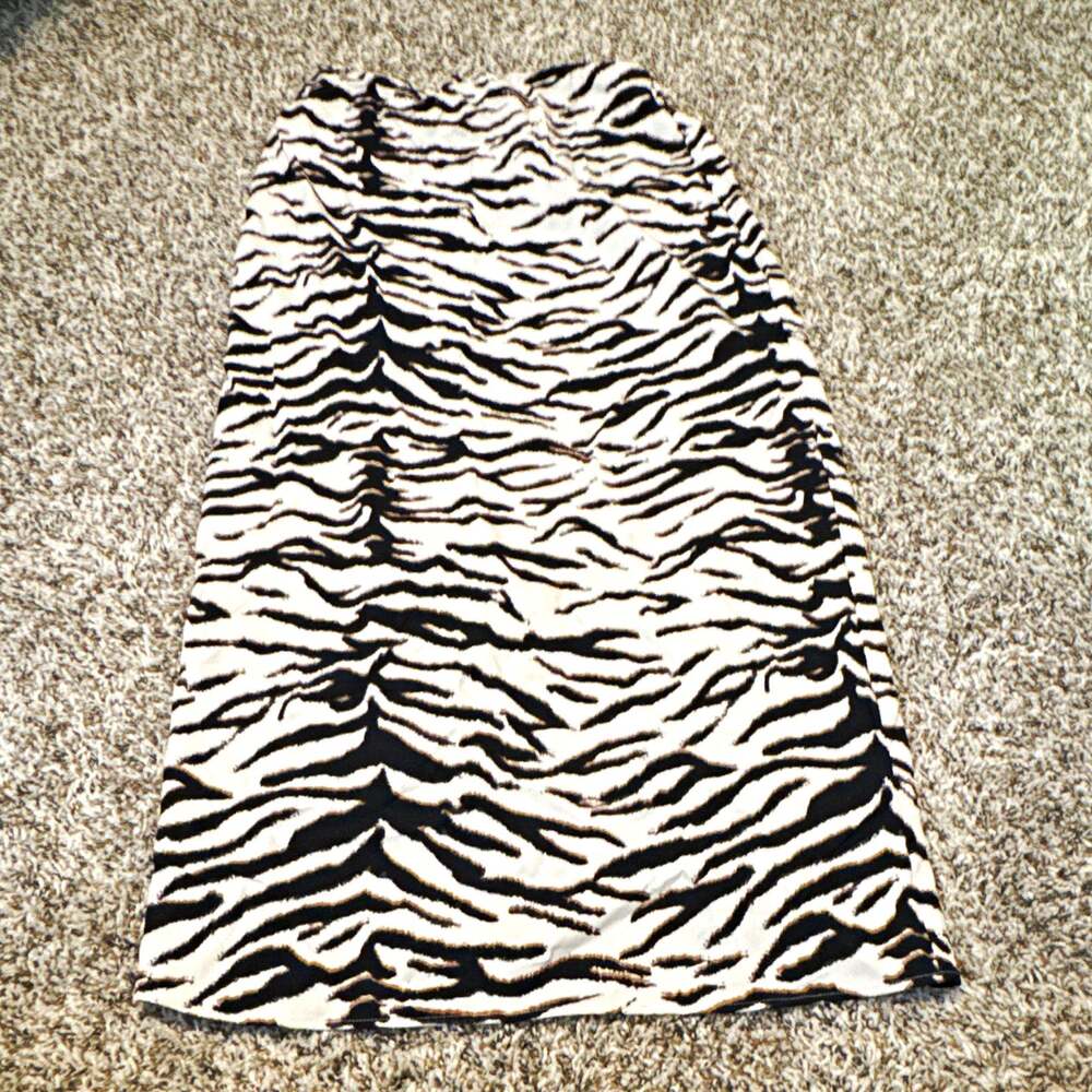H&M Women's Animal Print Long A-Line Skirt White Black Brown Size 6 Zip